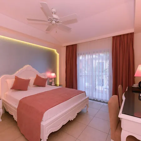 Montebello Deluxe Ξενοδοχείο Ολουντενίζ