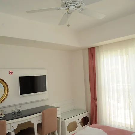 Montebello Deluxe Отель Олудениз