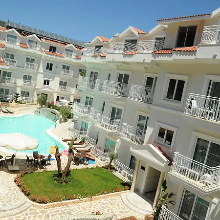 蒙特贝罗豪华酒店 酒店