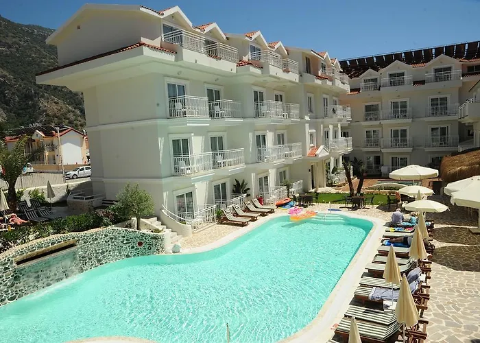 Hotel Montebello Deluxe 3*