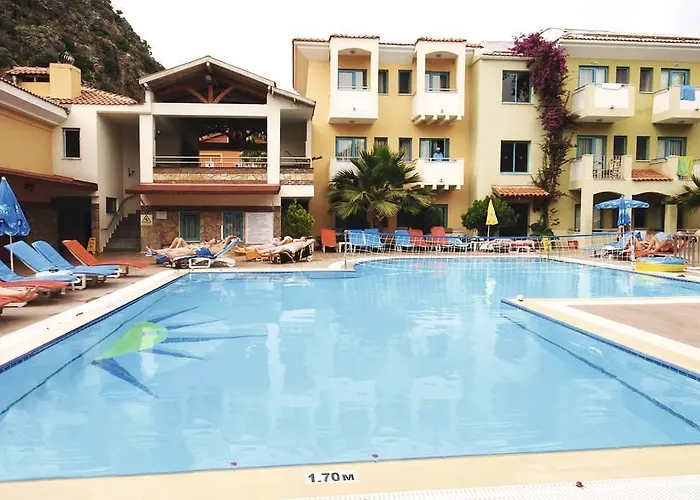 Hotel Montebello Deluxe 3*