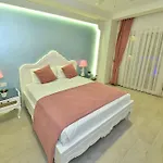 Montebello Deluxe 올루데니스