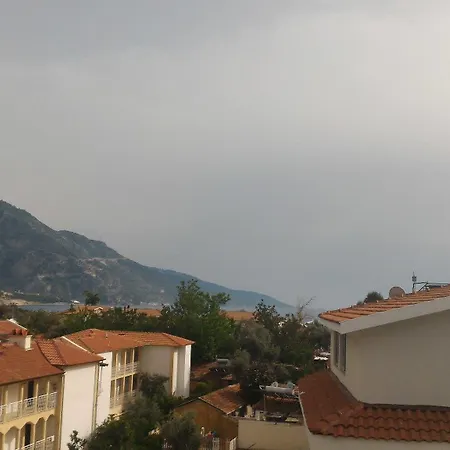 Montebello Deluxe Hotel