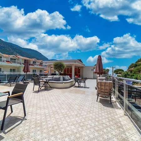 Hotel Montebello Deluxe 3*