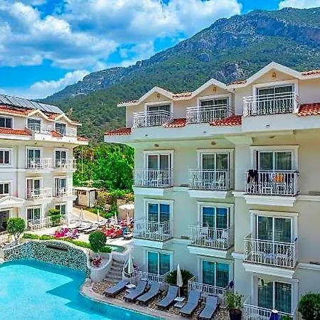 Otel Montebello Deluxe 3*
