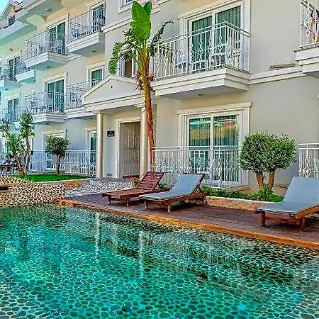 Otel Montebello Deluxe 3*