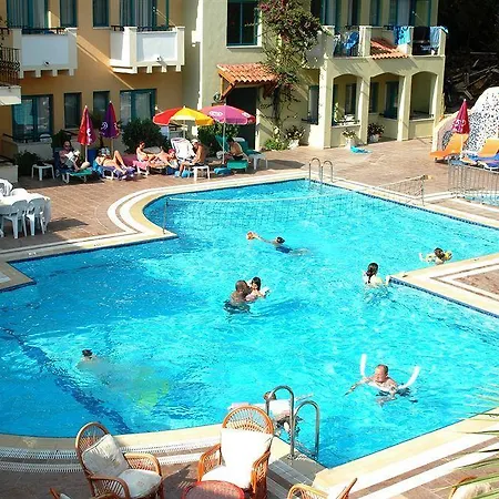 Montebello Deluxe Ξενοδοχείο 3*