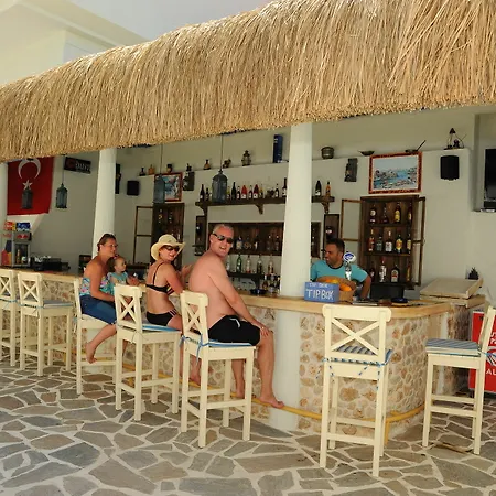 Montebello Deluxe Ξενοδοχείο 3*