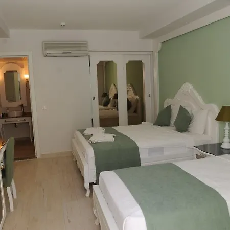 Montebello Deluxe Ξενοδοχείο