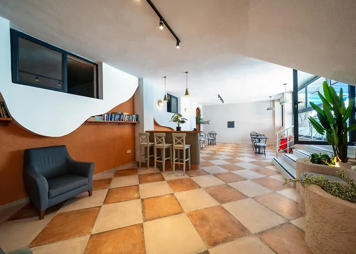 Montebello Deluxe Hotell 3*