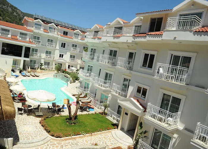 Montebello Deluxe Hotell