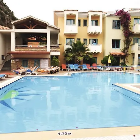 Отель Montebello Deluxe 3*