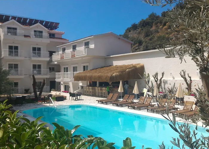 Montebello Deluxe Hotel