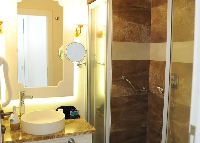 Montebello Deluxe 3*