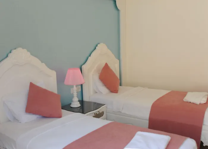 Hotel Montebello Deluxe