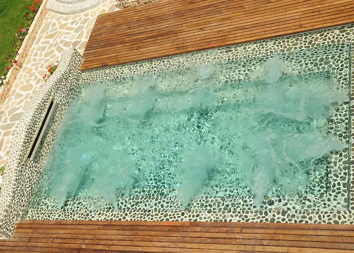 Hotel Montebello Deluxe