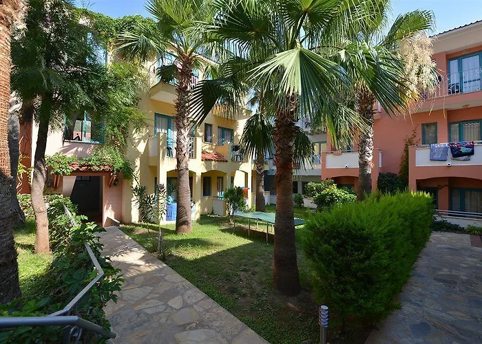 Montebello Deluxe Hotel 3*